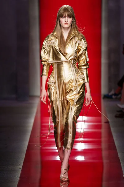 Look 31